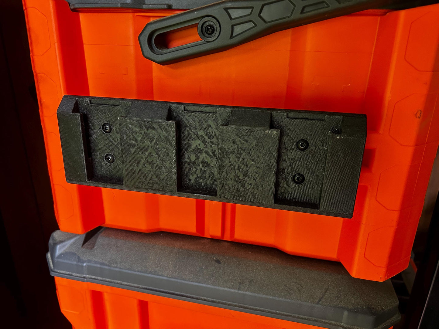 Klein MODbox Battery Mount: Holds 3 Batteries for Milwaukee, Dewalt, Makita, Rigid & More