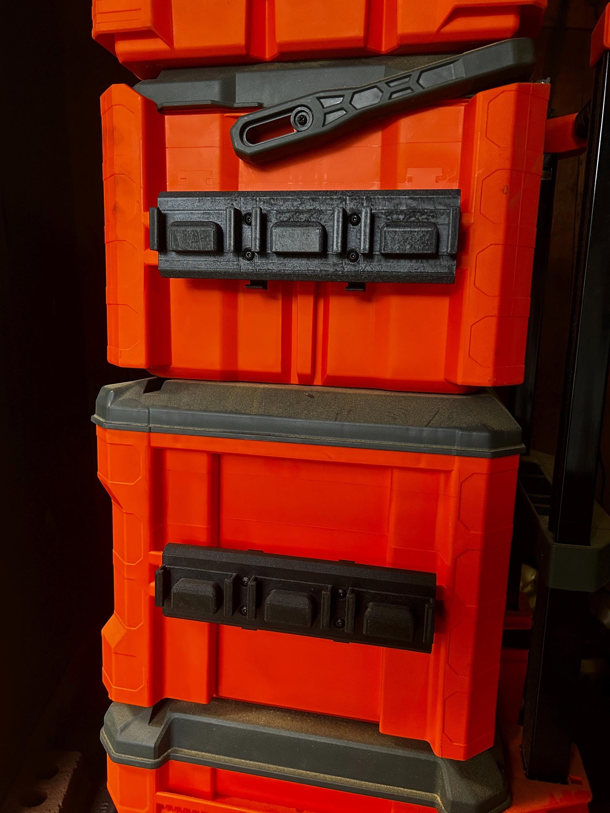Klein MODbox Battery Mount: Holds 3 Batteries for Milwaukee, Dewalt, Makita, Rigid & More