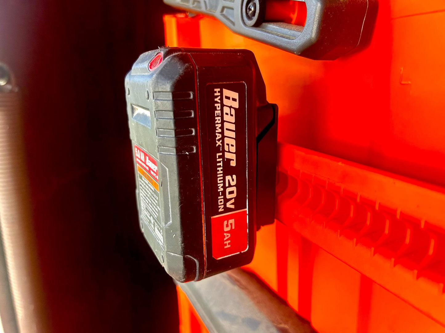 Klein MODbox Single Battery Mount for Milwaukee, Dewalt, Makita, and More