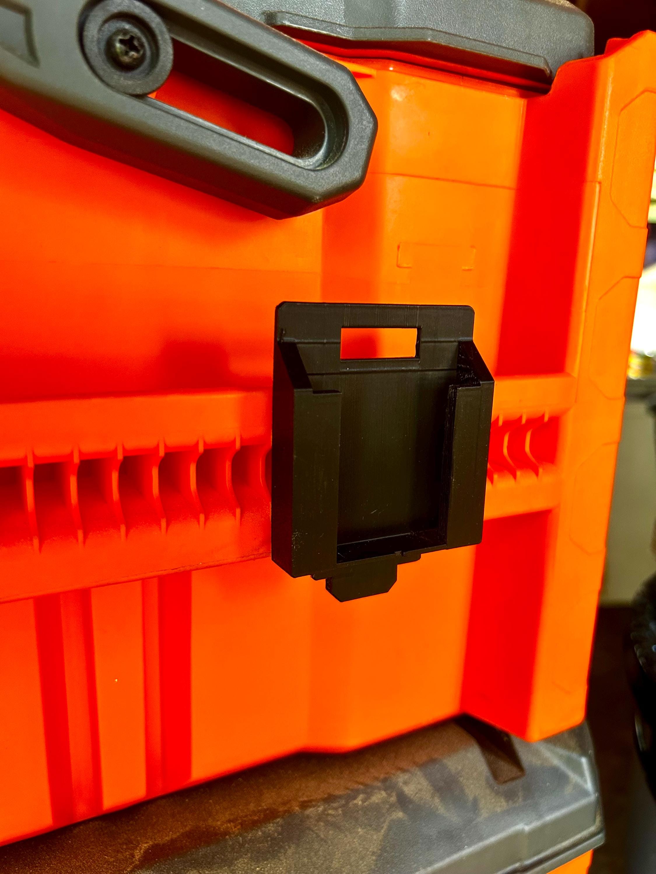 Klein MODbox Single Battery Mount for Milwaukee, Dewalt, Makita, and More