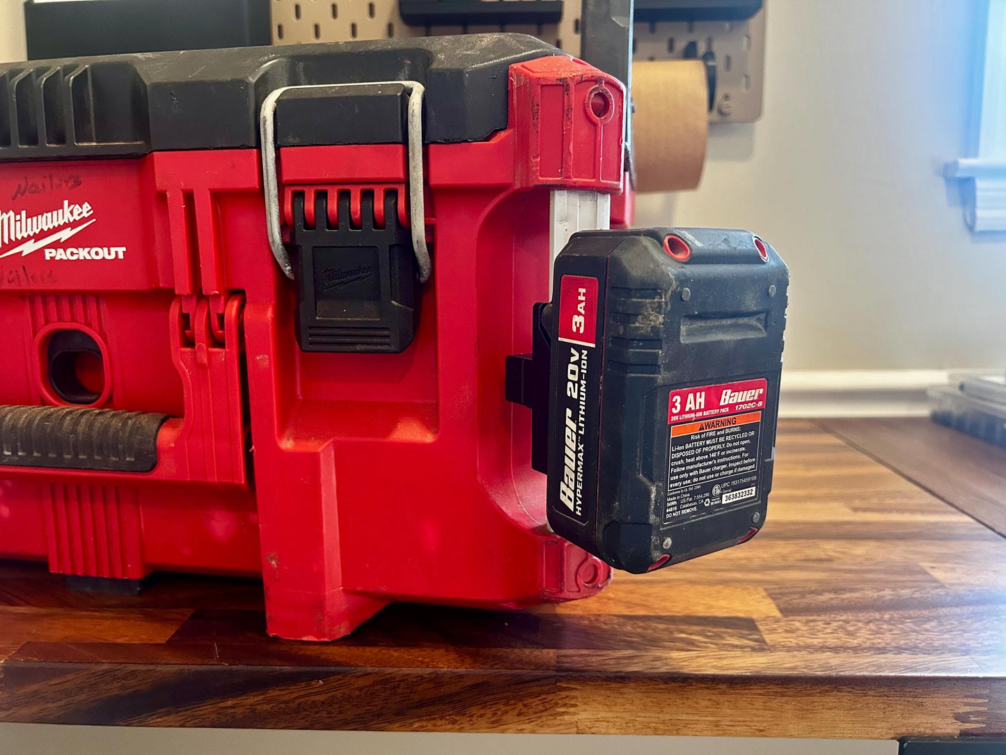 Milwaukee PACKOUT Rail Mounted Single Battery Holder: Fits Dewalt, Ryobi, Rigid, & More Batteries